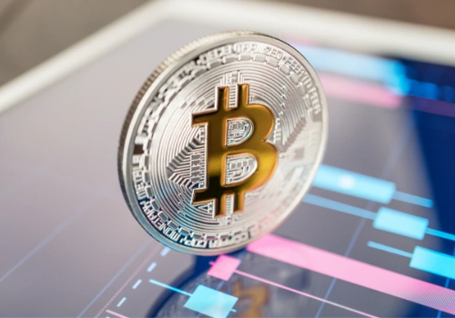 Investidores começam a voltar para cripto.