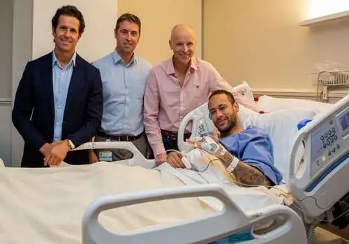 Neymar ficará em repouso para recuperação de cirurgia