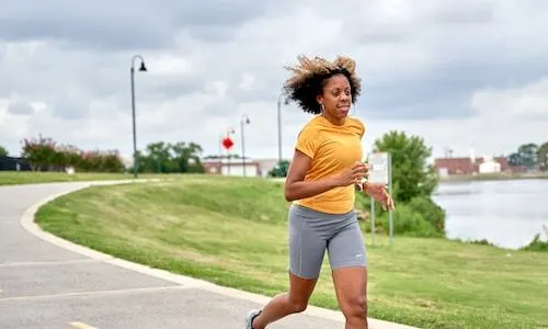Estudo mostra que sutiã adequado melhora rendimento na corrida