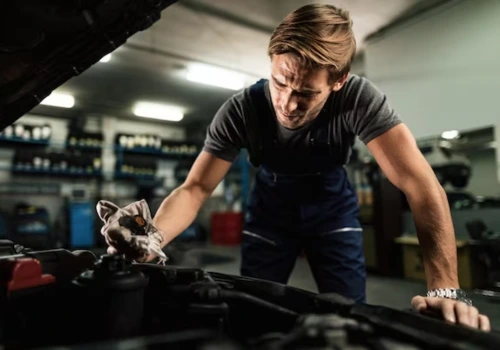 5 aplicativos que te ajudam a detectar problemas no carro ( Imagem: Freepik)